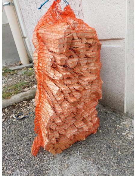 filet de buches de bois pour le chauffage